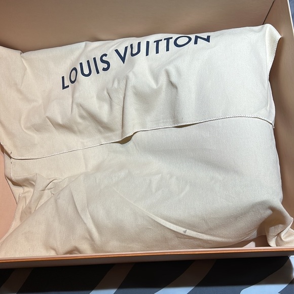 Louis Vuitton Kimono Shoulder Bag. Beige and brown monogram.Luxury Louis Vuitton - Picture 6 of 17